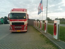 906630
